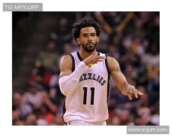 迈克康利的篮球传奇之路与职业生涯的辉煌成就探讨